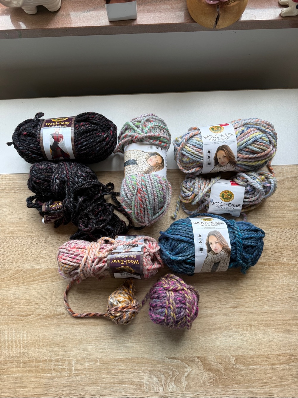 Wool-ease yarn - Mixed Bundle - bulky weight